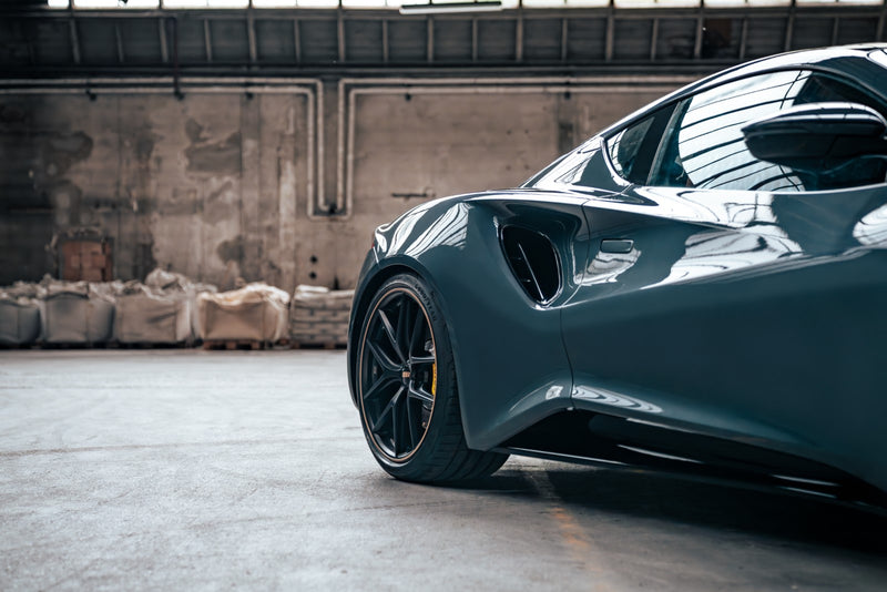 Lotus Emira V6 med KW-undervogn