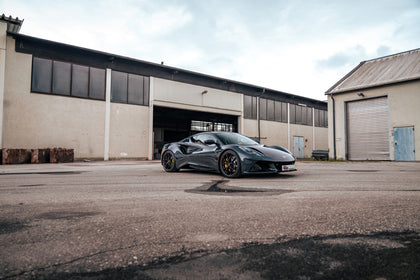 Lotus Emira V6 med KW-undervogn