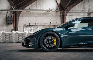 Lotus Emira V6 med KW-undervogn