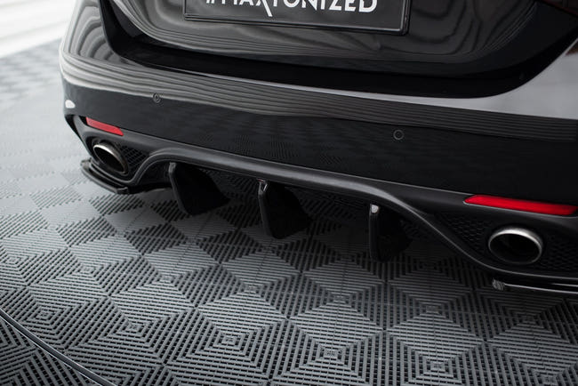 Maxton Rear Valance Alfa Romeo Giulia Veloce - Gloss Black