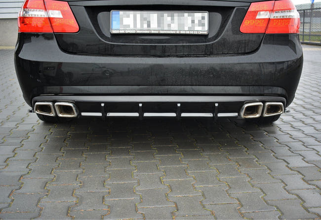 Maxton rear valance til Mercedes-Benz E63 AMG W212 – billede 1 af 5