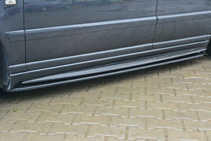 Maxton sideskørter til Audi S4 Avant B5 – blank sort – billede 3 af 6