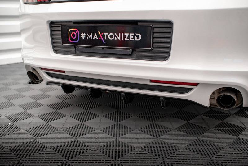 Maxton rear valance til Ford Mustang Mk5 Facelift – blank sort – billede 2 af 7