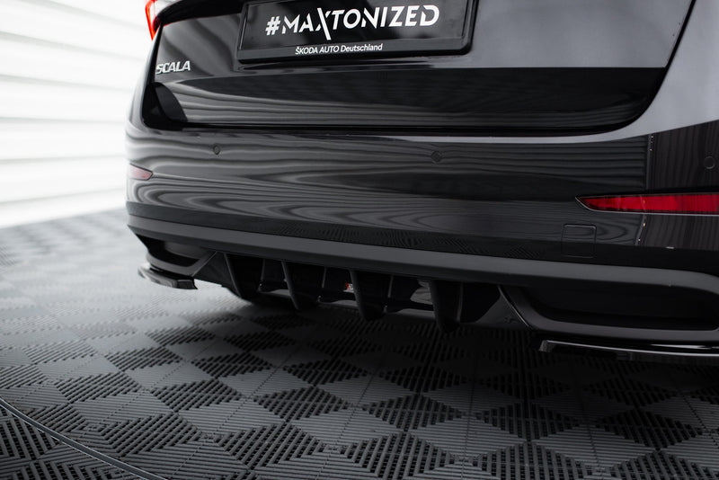 Maxton rear valance til Skoda Scala – blank sort – billede 1 af 5