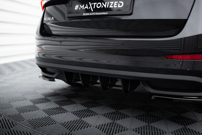 Maxton rear valance til Skoda Scala – blank sort – billede 1 af 5