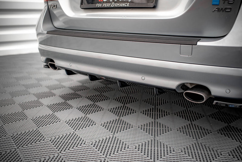 Maxton rear valance til Volvo V70 Mk3 – blank sort – billede 2 af 7