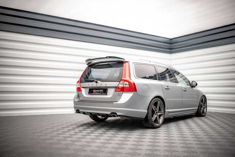 Maxton rear valance til Volvo V70 Mk3 – blank sort – billede 1 af 7