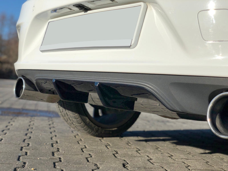 Maxton rear valance til Opel Astra K OPC-LINE – blank sort – billede 3 af 4