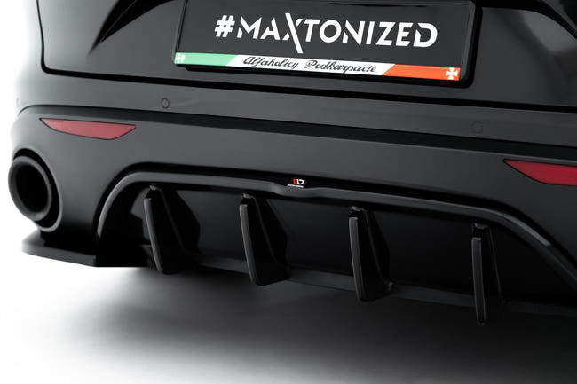 Maxton rear valance til Alfa Romeo Stelvio Mk1 – blank sort – billede 2 af 7