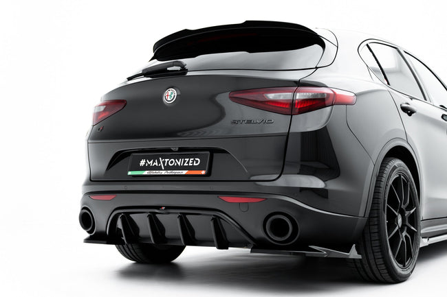 Maxton rear valance til Alfa Romeo Stelvio Mk1 – blank sort – billede 1 af 7
