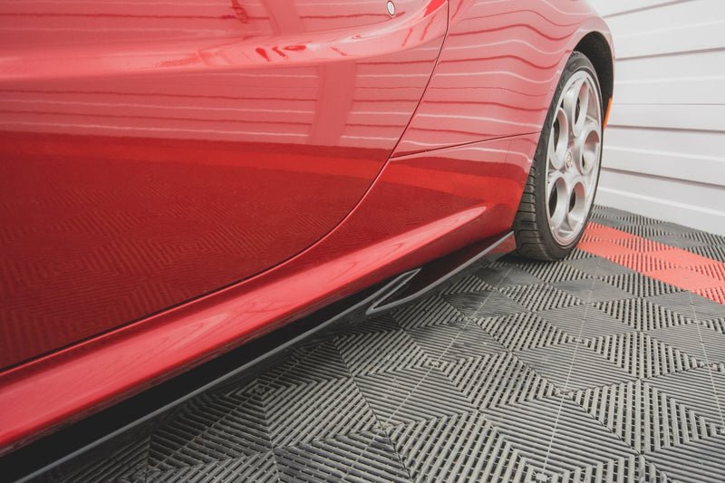 Maxton sideskørter til Alfa Romeo 4C – blank sort – billede 4 af 6
