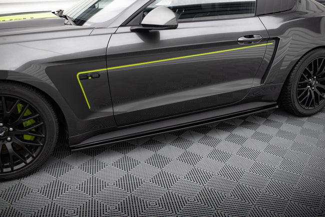 Maxton sideskørter til Ford Mustang GT Mk6 – blank sort – billede 1 af 5