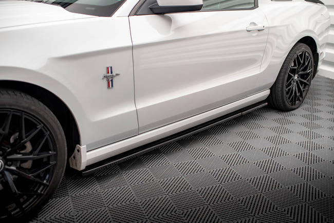 Maxton Side Skirts Diffusers Ford Mustang Mk5 Facelift - Gloss Black