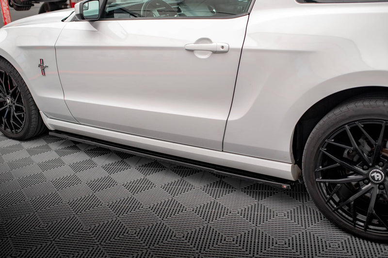 Maxton Side Skirts Diffusers Ford Mustang Mk5 Facelift - Gloss Black