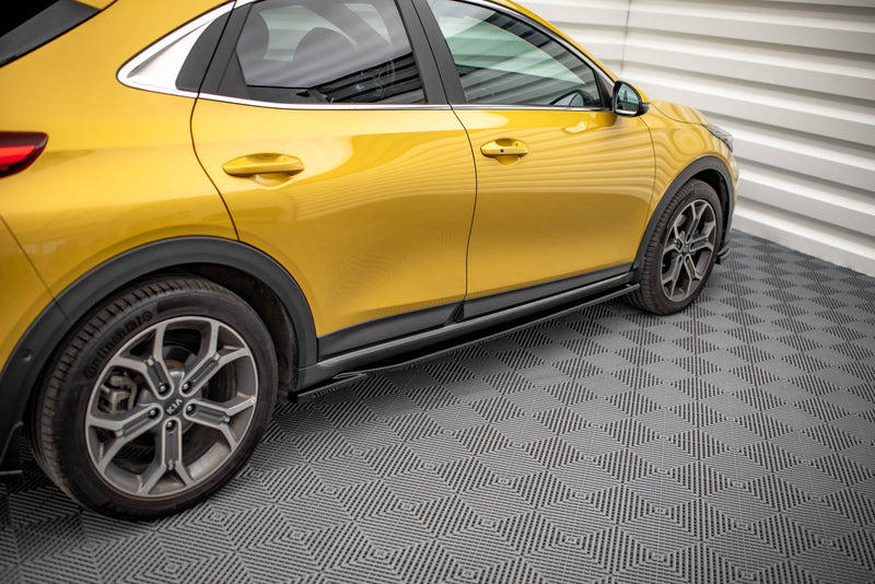 Maxton sideskørter til Kia XCeed Mk1 – blank sort – billede 2 af 4