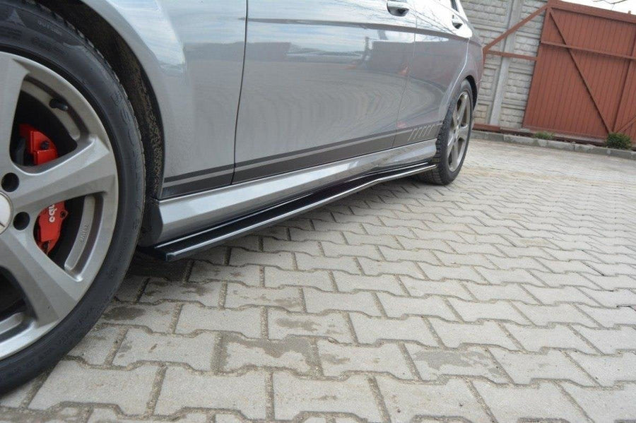 Maxton sideskørter til Mercedes-Benz C Sedan / Estate AMG-Line W204 / S204 – blank sort – billede 1 af 4