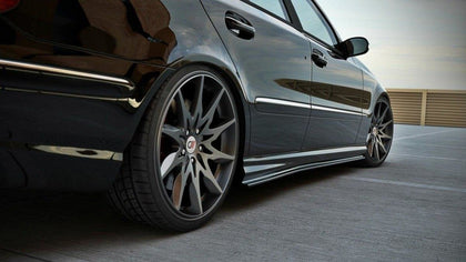 Maxton sideskørter til Mercedes E-CLASS W211 AMG – blank sort – billede 2 af 3
