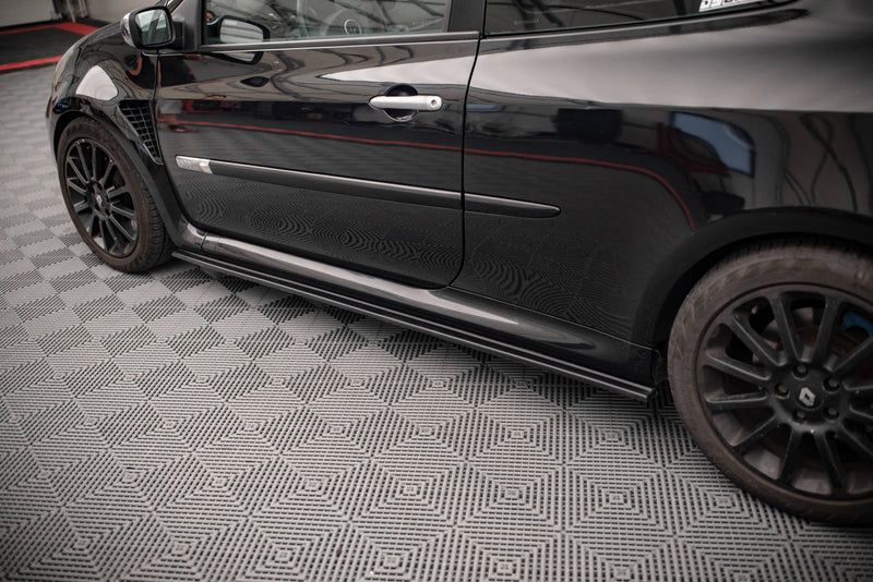 Maxton sideskørter til Renault Clio Mk3 RS – blank sort – billede 3 af 5
