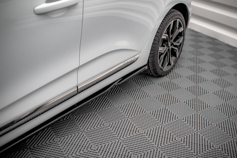 Maxton sideskørter til Renault Clio Mk5 – blank sort – billede 1 af 6