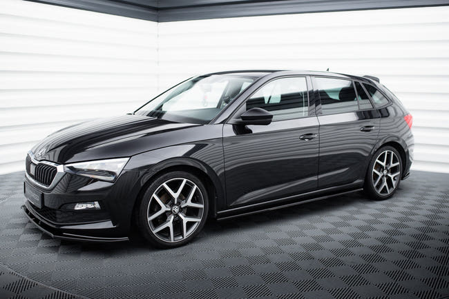Maxton sideskørter til Skoda Scala – blank sort – billede 2 af 5