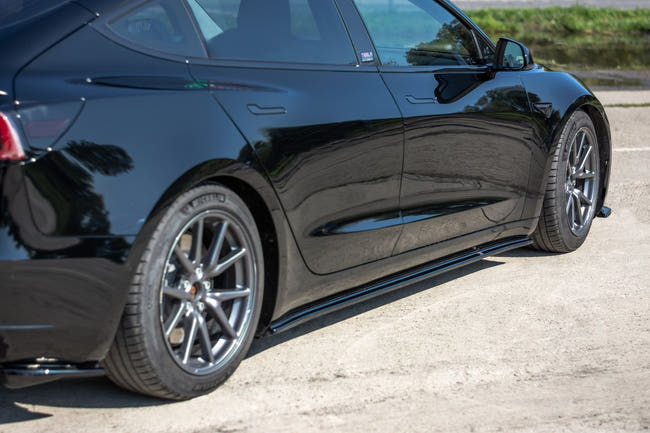 Maxton Side Skirts Diffusers Tesla Model 3 - Gloss Black