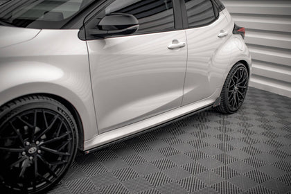 Maxton Side Skirts Diffusers  V.1+ Flaps Toyota Yaris Mk4 - Gloss Black