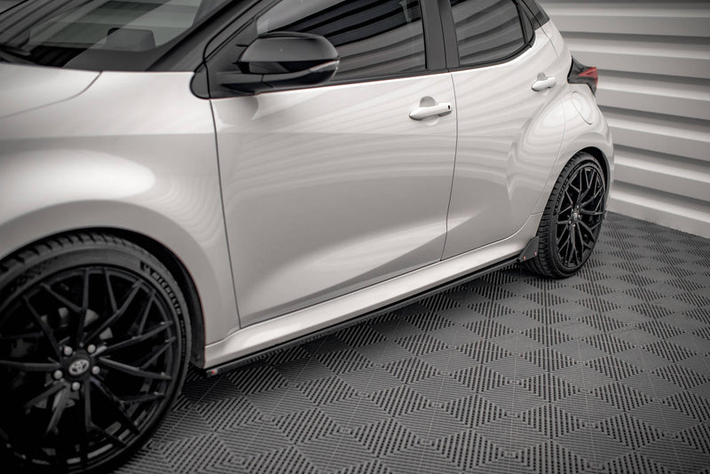 Maxton Side Skirts Diffusers  V.1+ Flaps Toyota Yaris Mk4 - Gloss Black