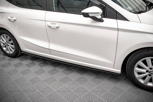 Maxton sideskørter til Seat Ibiza FR/ Standard Mk5 – blank sort – billede 1 af 4