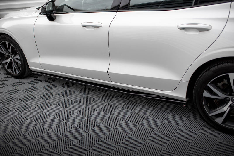 Maxton sideskørter til Volvo S60/V60 R-Design Mk3 – blank sort – billede 2 af 6
