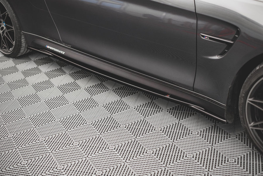Maxton sideskørter til BMW M4 F82 – blank sort – billede 1 af 5