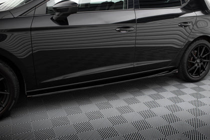 Maxton sideskørter til Seat Leon Cupra / FR Mk3 Facelift – blank sort – billede 1 af 5