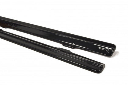 Maxton sideskørter til Volkswagen Golf Mk5 GTI – blank sort – billede 1 af 3