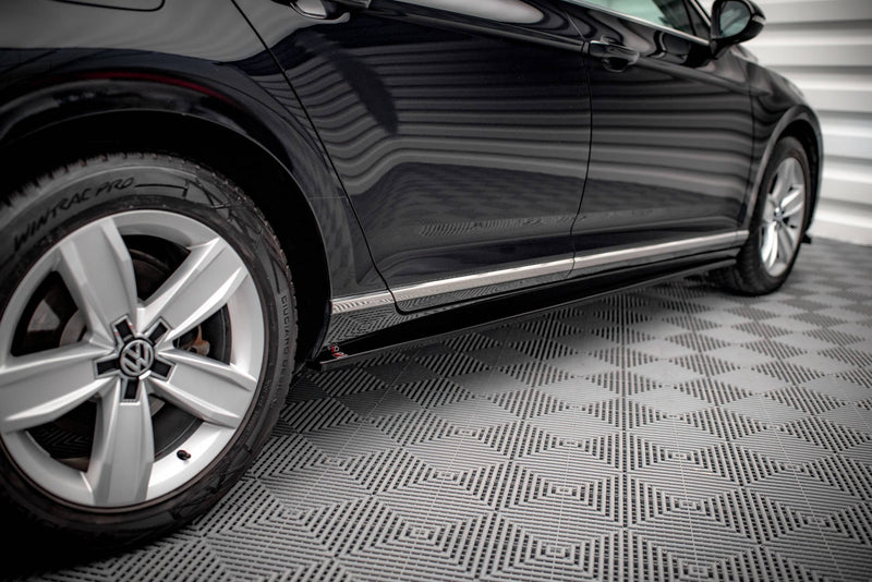 Maxton sideskørter til Volkswagen Passat B8 Facelift – blank sort – billede 2 af 5