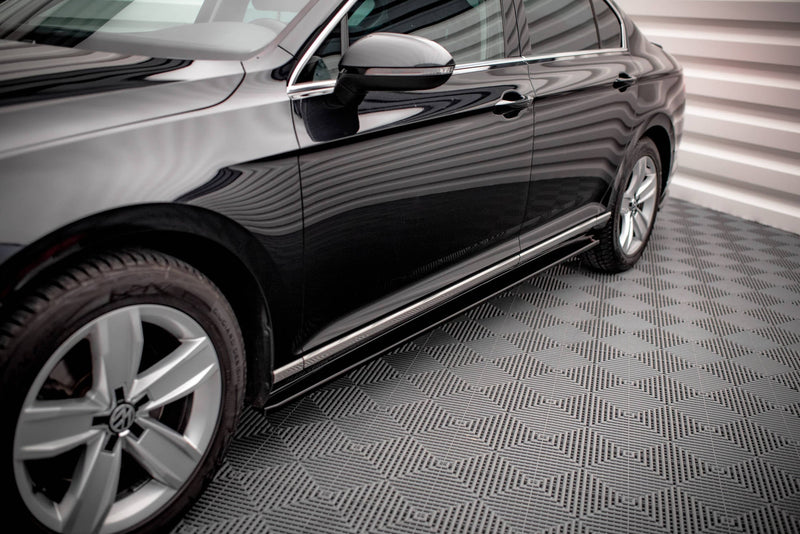 Maxton sideskørter til Volkswagen Passat B8 Facelift – blank sort – billede 1 af 5