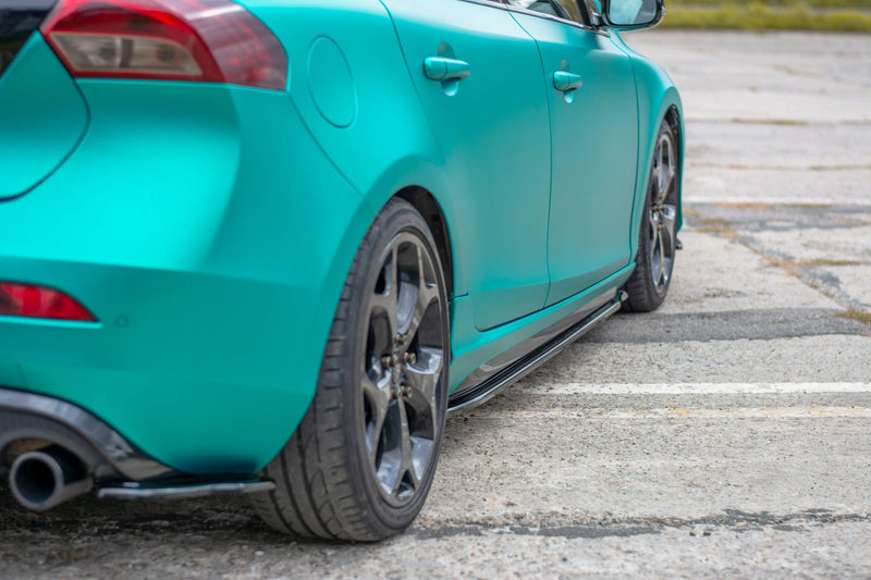 Maxton sideskørter til Volvo V40 R-design – blank sort – billede 3 af 7