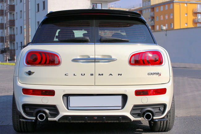 Maxton rear valance til Mini Clubman S Mk2 (F54) JCW – blank sort – billede 1 af 2