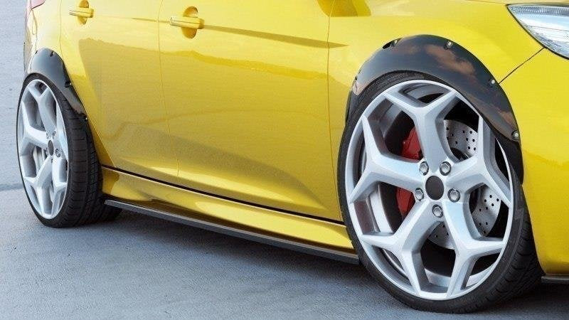 Maxton skærmudvidelser til Ford Focus ST Mk3 – blank sort – billede 3 af 7