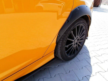 Maxton skærmudvidelser til Ford Focus ST Mk3 – blank sort – billede 5 af 7