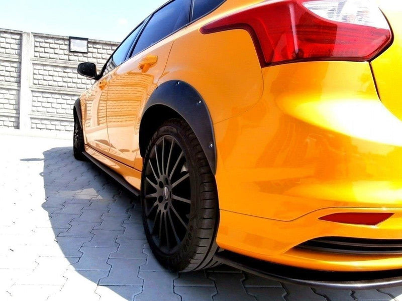 Maxton skærmudvidelser til Ford Focus ST Mk3 – blank sort – billede 6 af 7