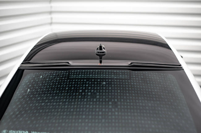 Maxton bagrudeforlænger til Skoda Octavia Liftback Mk4 – blank sort – billede 1 af 5