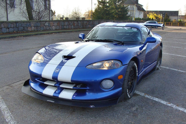 Maxton frontsplitter til Dodge Viper GTS – blank sort – billede 2 af 4
