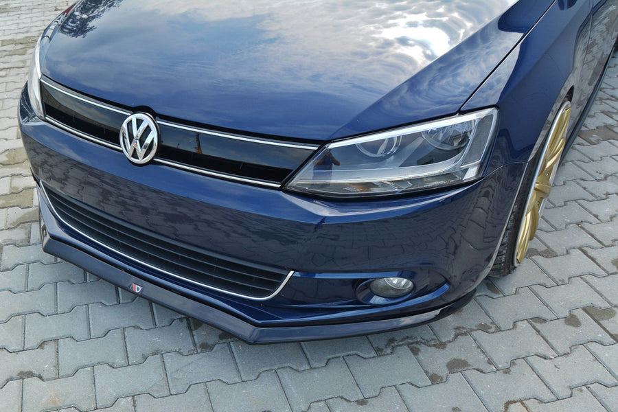 Maxton frontsplitter til Volkswagen Jetta Mk6 Sedan – blank sort – billede 1 af 3