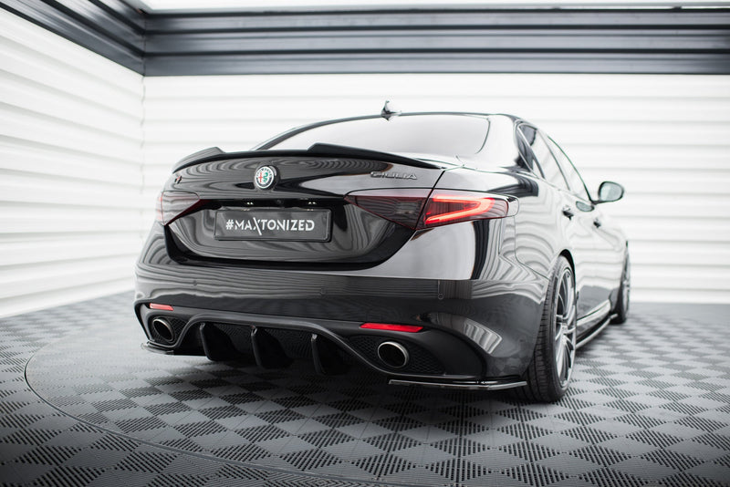 Maxton side splitters til Alfa Romeo Giulia Veloce – blank sort – billede 3 af 5