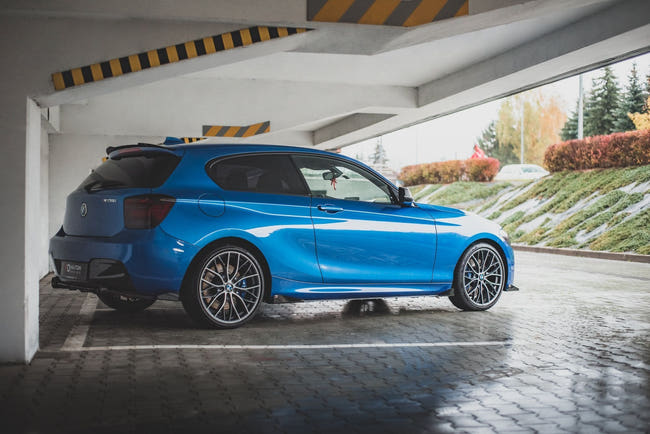 Maxton flaps til BMW 1 F21 M135i / M140i / M-Pack – billede 2 af 6