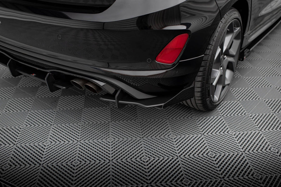 Maxton Side Flaps Ford Fiesta Mk8 St  - Gloss Flaps