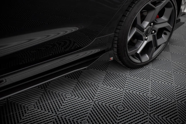 Maxton Side Flaps Ford Fiesta Mk8 St / St-Line - Gloss Flaps