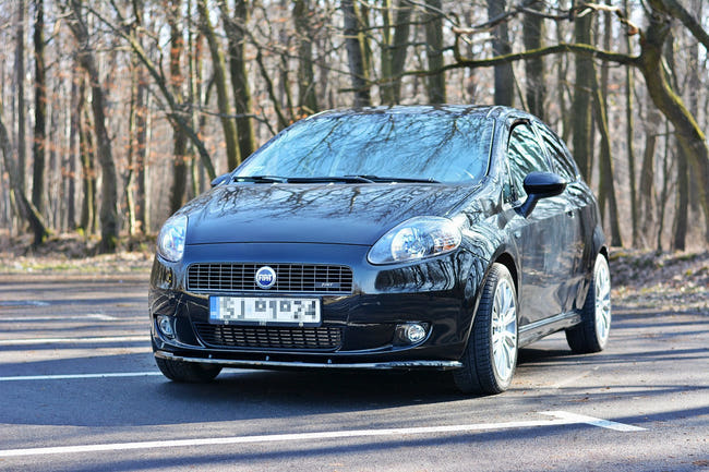 Maxton frontsplitter til Fiat GrandE Punto Standard – blank sort – billede 1 af 3