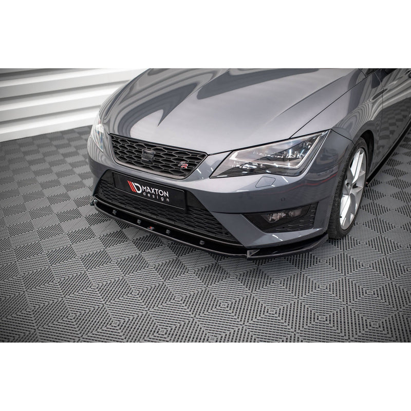 Maxton frontsplitter til Seat Leon FR / Cupra Mk3 – blank sort – billede 1 af 4
