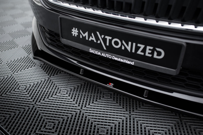 Maxton frontsplitter til Skoda Scala – blank sort – billede 3 af 5