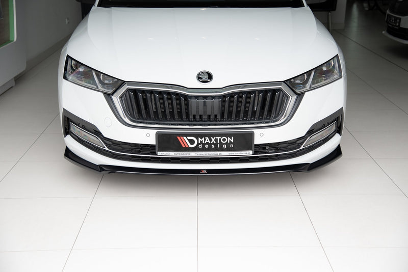 Maxton frontsplitter til Skoda Octavia Mk4 – blank sort – billede 2 af 7